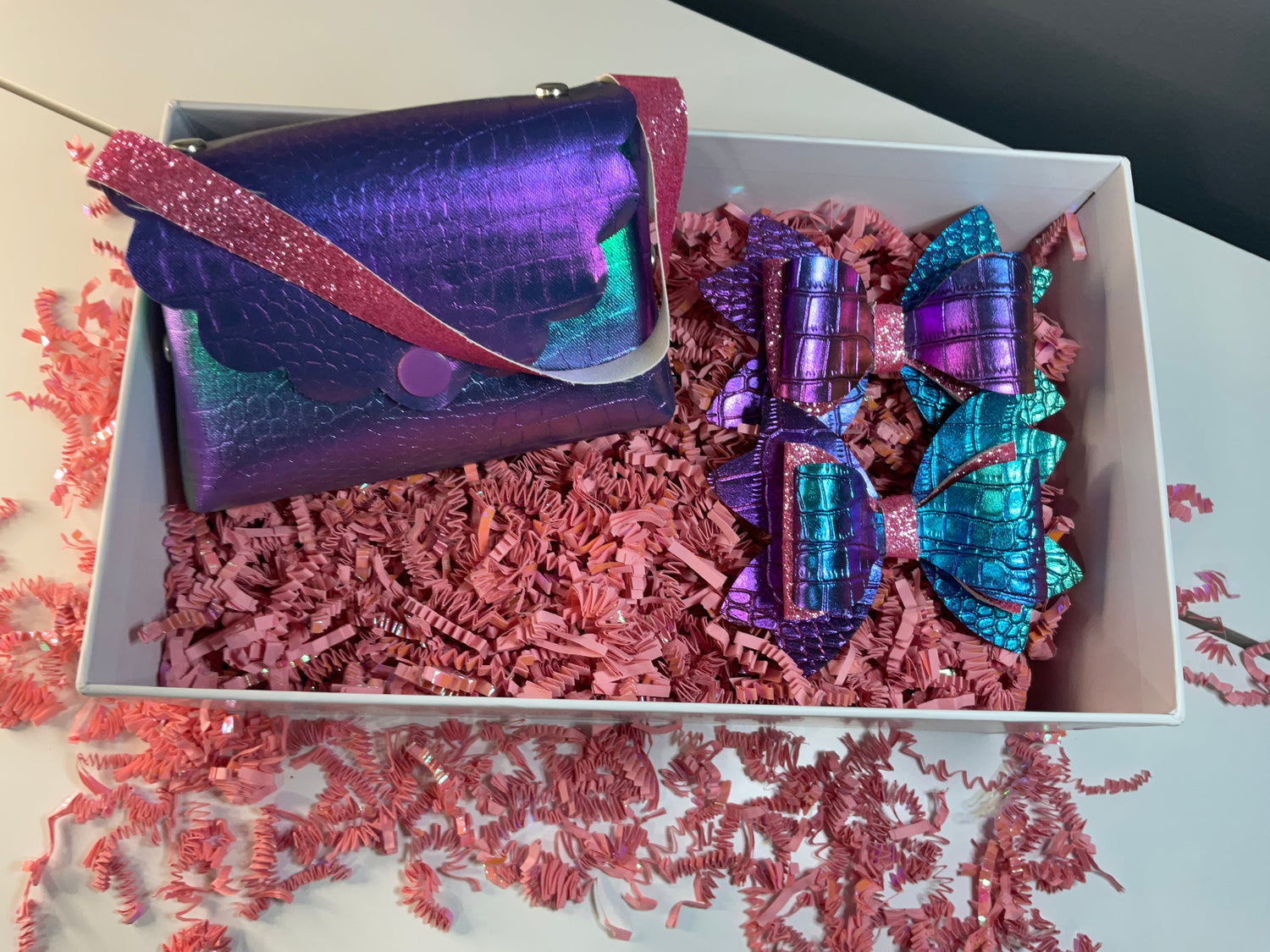 Menah's Bow-tique